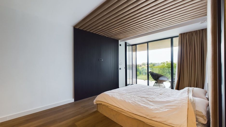 Vilă extravagantă pe Lacul Snagov - Poză 24