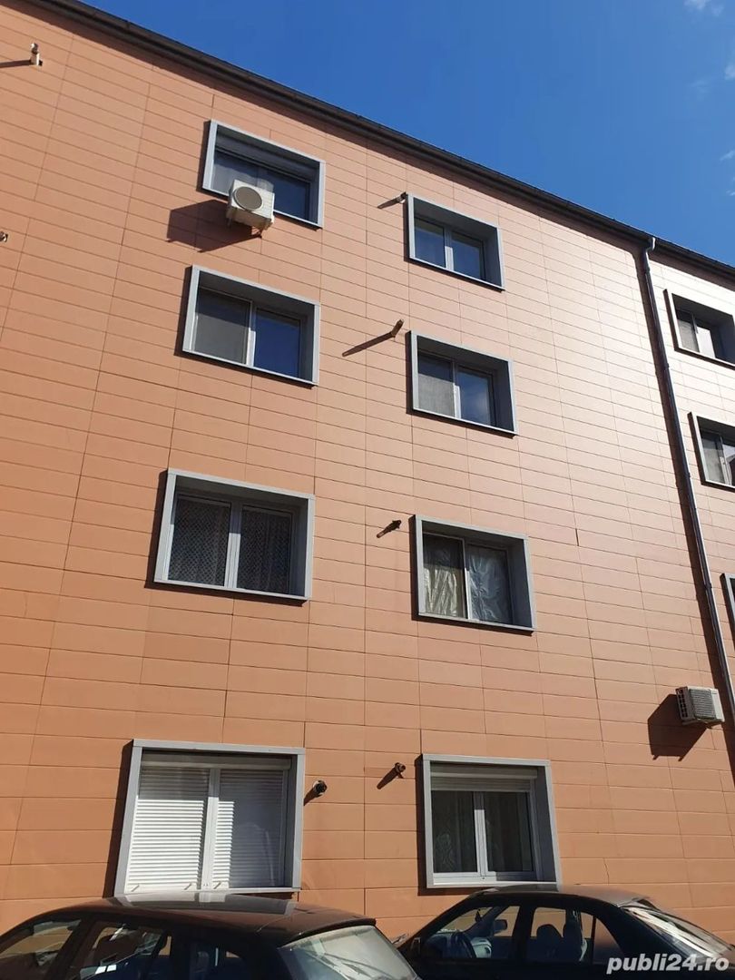 BRASADAS vinde garsonieră 29mp etajul 2/4 Cloșca. - Poză 1