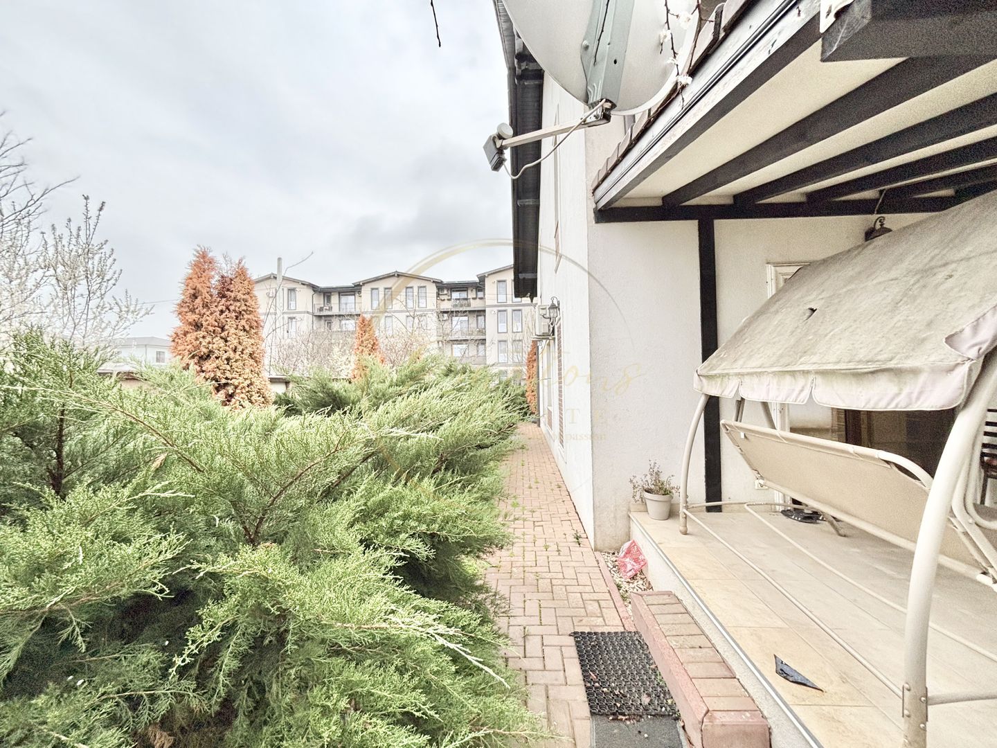 VILĂ DEOSEBITĂ ÎN CARTIERUL PLANETELOR, GIROC – ZONĂ REZIDENȚIALĂ LINIȘTITĂ - Poză 26