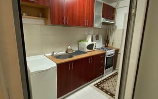 Închiriez garsonieră Podul de Fier (statia Pădurii), et 2, - Poză 7