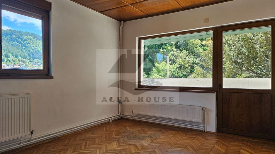 Casa deosebita cu 6 camere in  Centrul Brasovului - 210 mp - Poză 16