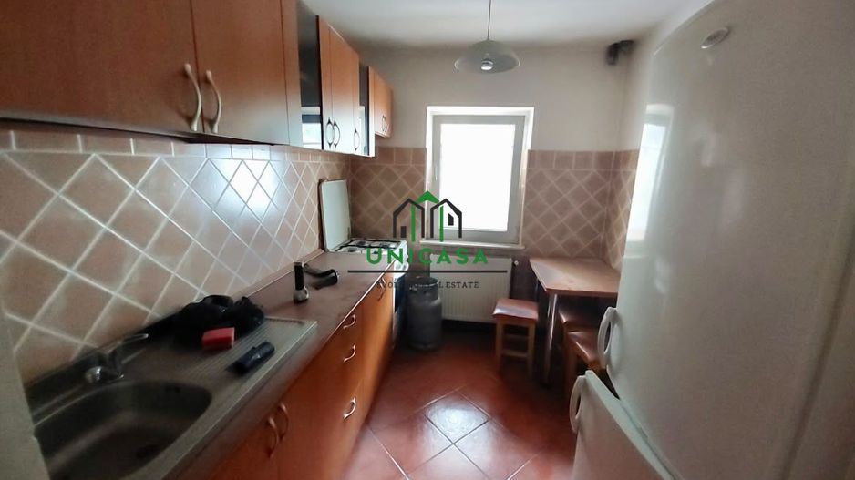 Apartament 3 camere de vânzare în Voineasa, județul Vâlcea - Poză 4