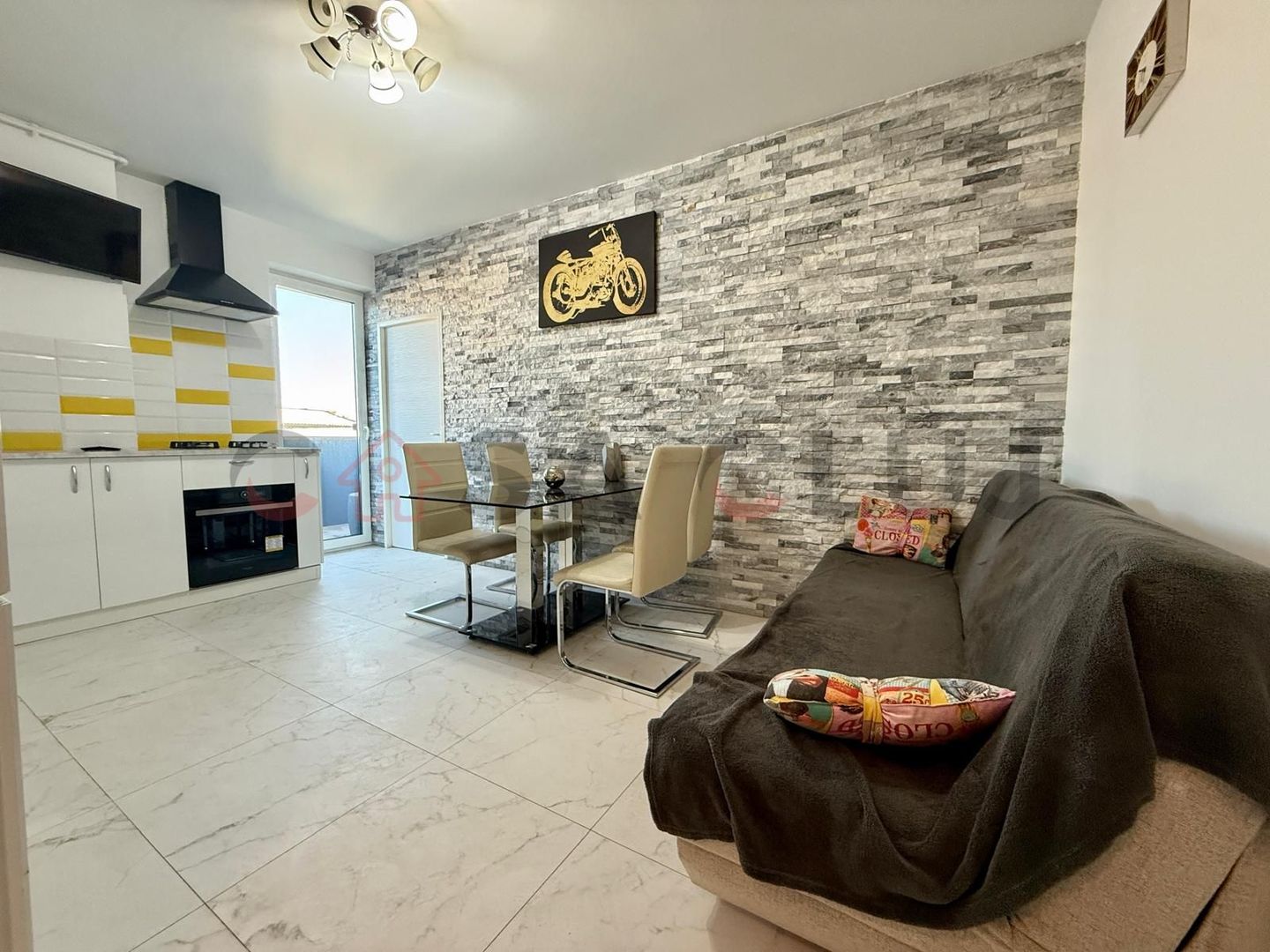 Central, bloc nou, la cheie, parcare - Poză 6