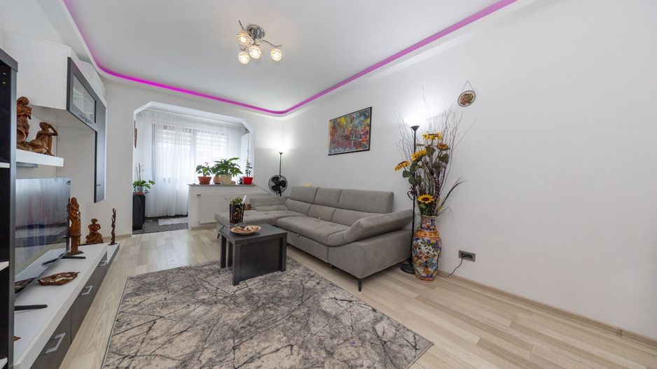 Apartament 3 camere, 82 mp+parcare si boxa-Isaran,Coresi - Poză 1