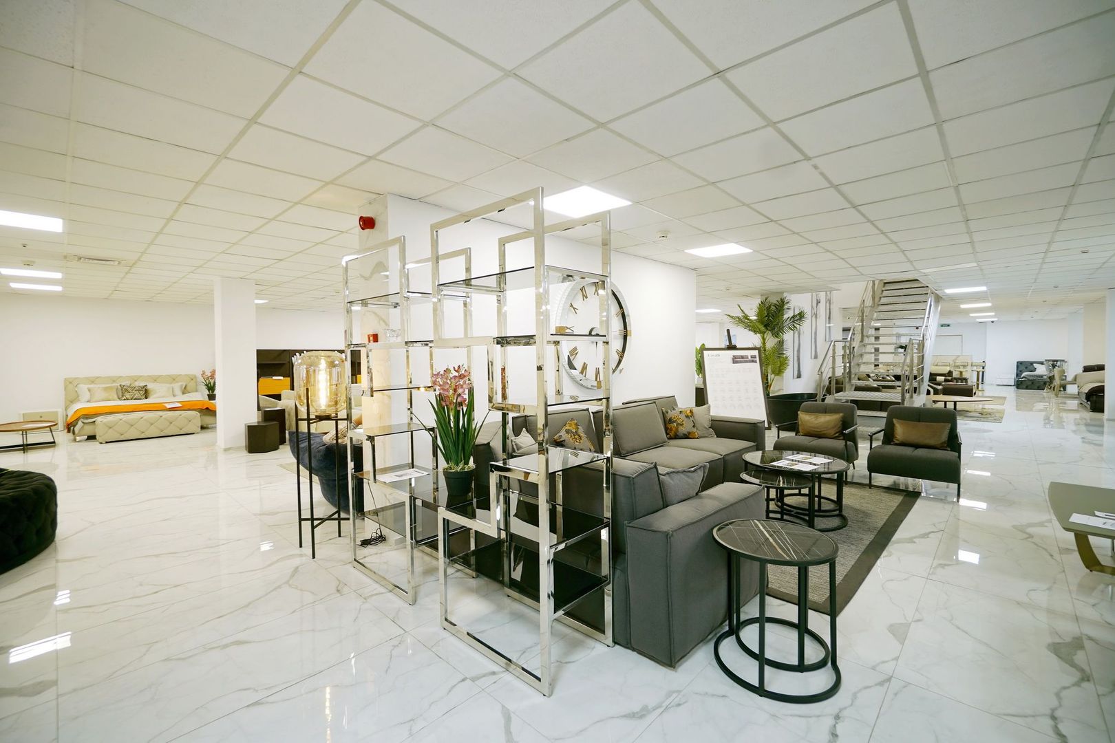 Spatiu comercial 2000 mp,Valea Cascadelor - Poză 12