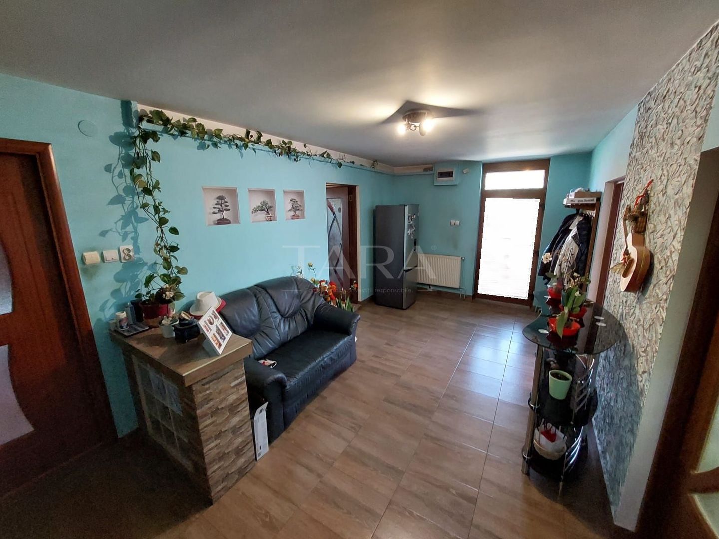 Oportunitate unica! Casa cu 4 camere ideala pentru familie. - Poză 2