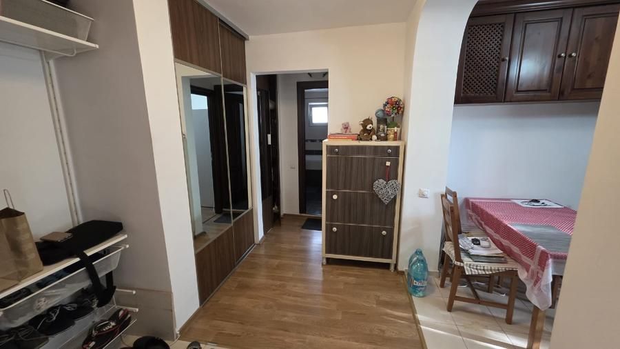 Apartament 2 camere de vânzare, Aviatiei, etaj 3/4, loc parcare inclus - Poză 12