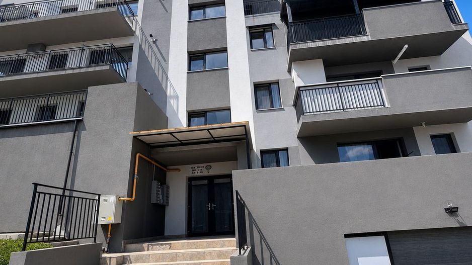 Apartament 3 camere de vanxzare - Poză 1