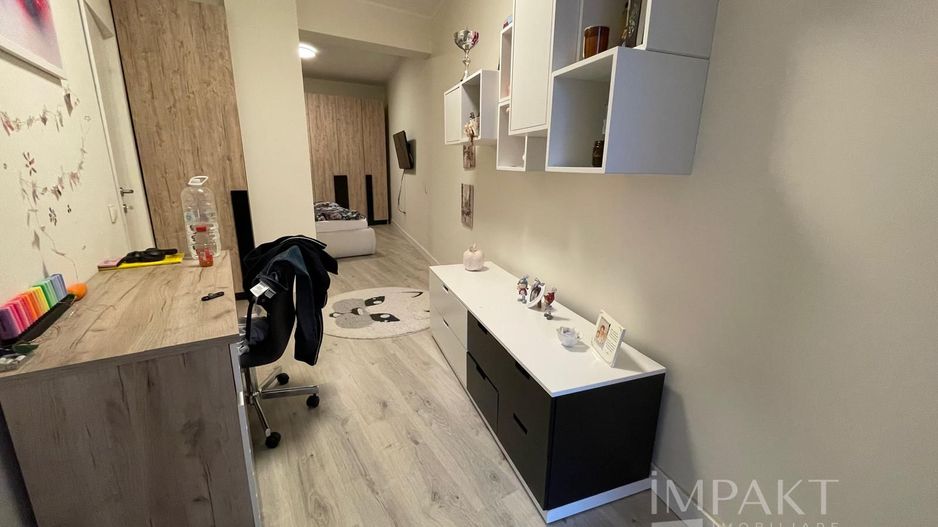 Apartament superb de vanzare cu 2 camere, zona semicentrala! Parcare! - Poză 11