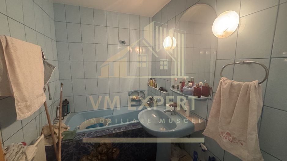 APARTAMENT 3 CAMERE ETAJ 4 GRUI CAMPULUNG - Poză 18