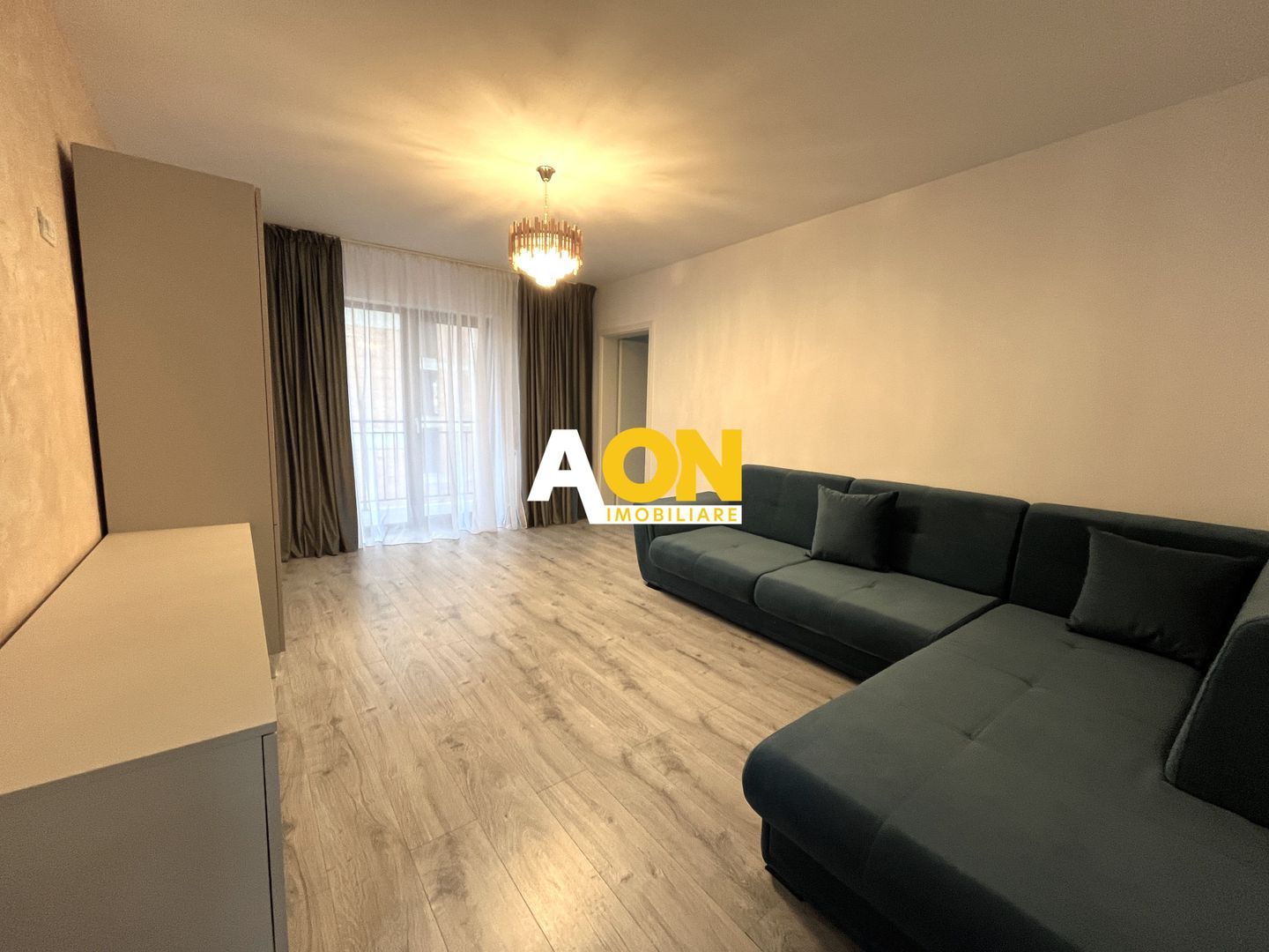 Apartament 2 Camere, Etaj Intermediar, Zona Schit - Poză 1