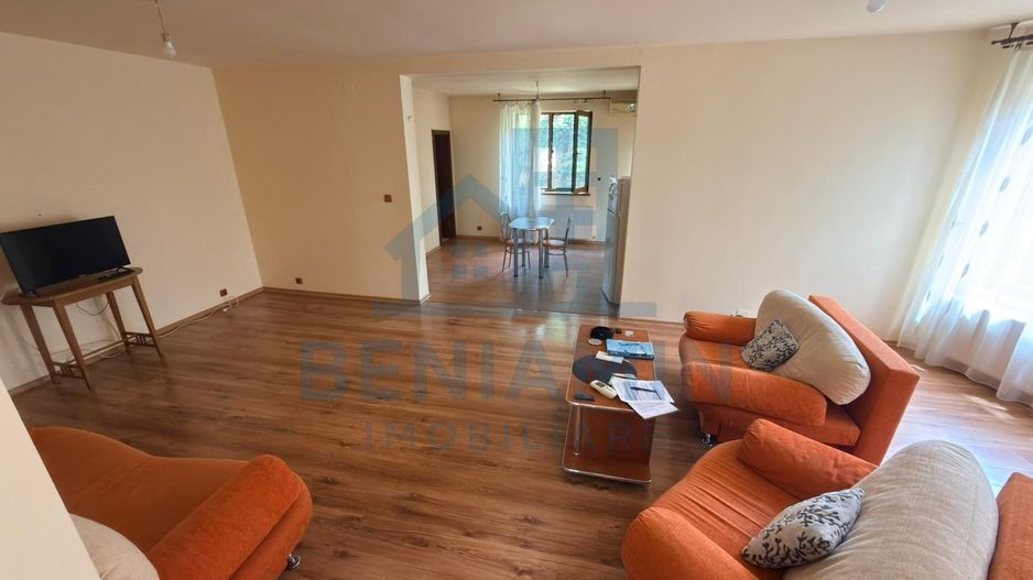 Vila eleganta in zona Ford– Confort si intimitate pe alee privata - Poză 1