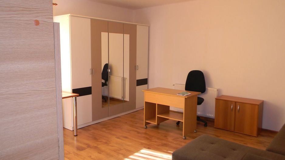Garsoniera FAGET ,bloc de apartamente! - Poză 2