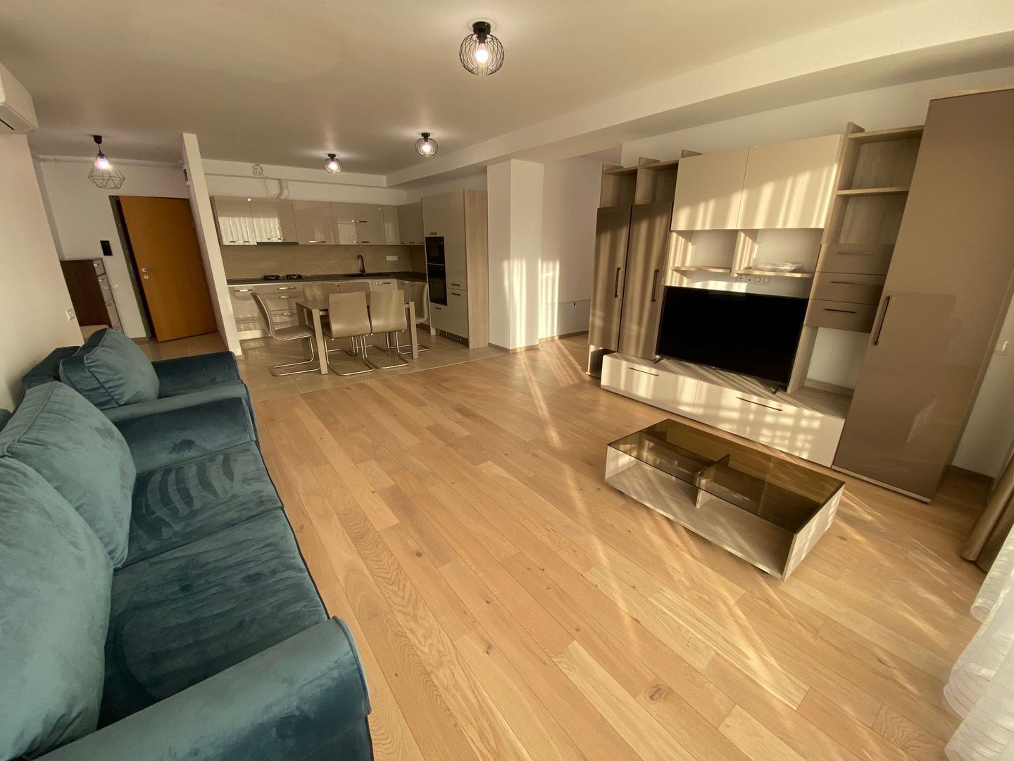 Apartament bloc nou 3 camere - parcare subterana - Poză 14