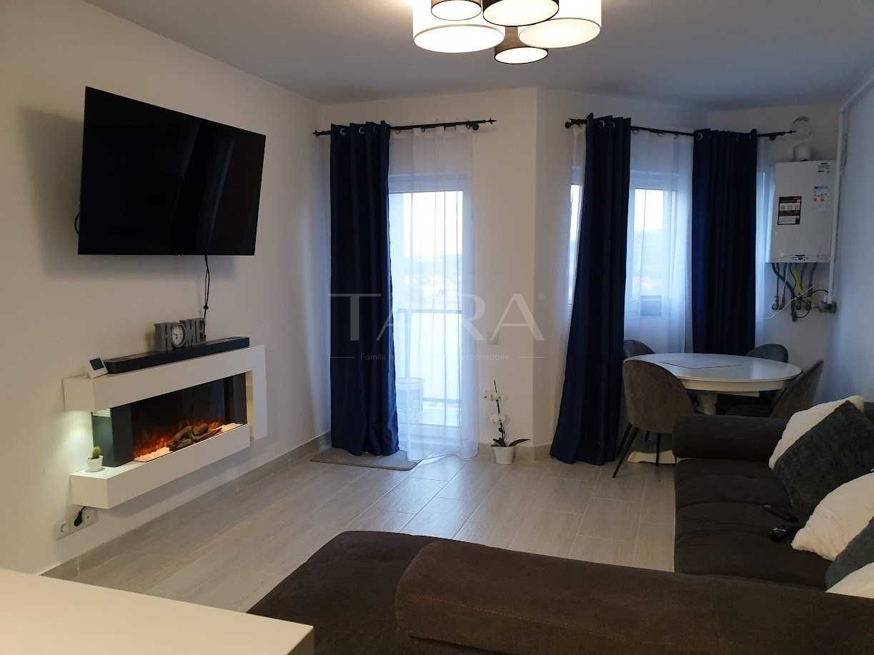 Apartament Modern cu 3 Camere și Priveliște Deosebită - Poză 2