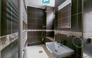 Spațiu central Jiga – birou sau locuință - Poză 11