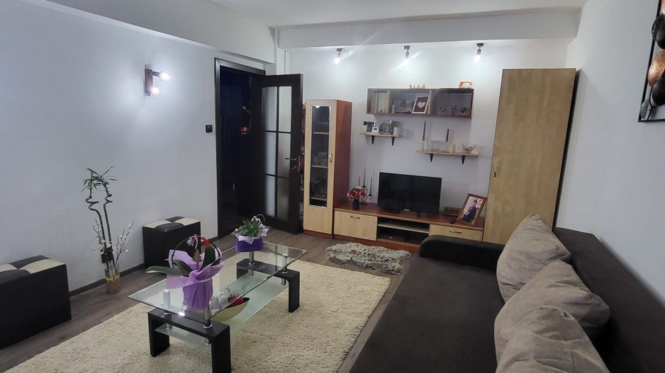 APARTAMENT RENOVAT DE VANZARE IN AIUD - Poză 2