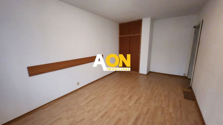 De vanzare apartament 3 camere, Cetate - Poză 6