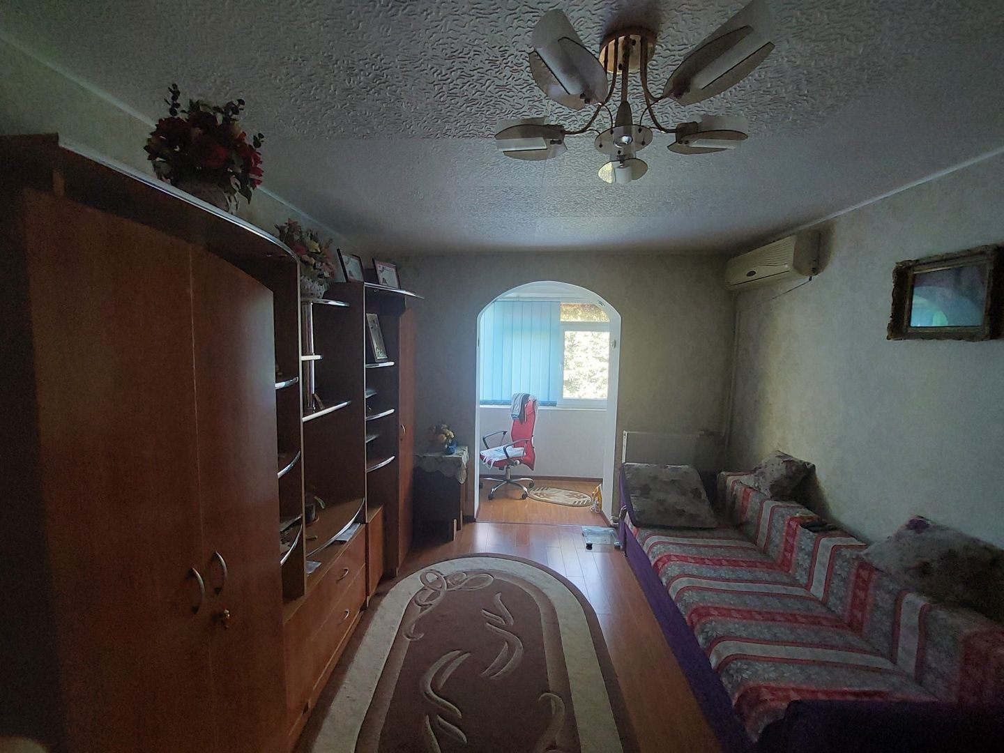 Vanzare apartament 2 camere in Titan, mobilat, utilat- 4min metrou C.Georgian - Poză 1