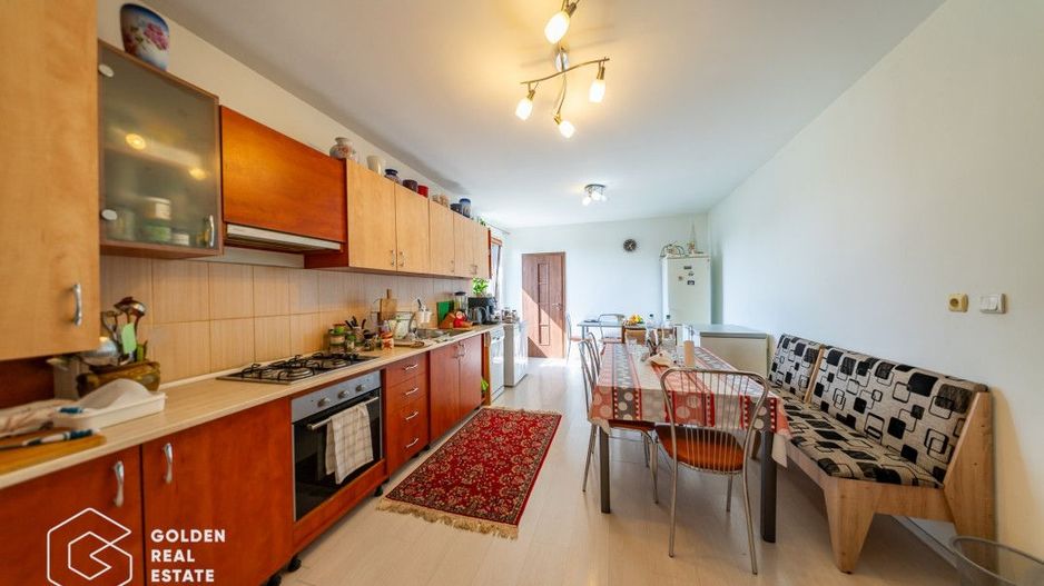 Casa 4 camere si mansarda, teren 1014 mp, comuna Vladimirescu - Poză 14