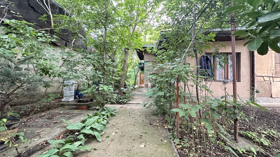 VILA cu potential de reamenajare- Teren 458 mp| - Poză 2