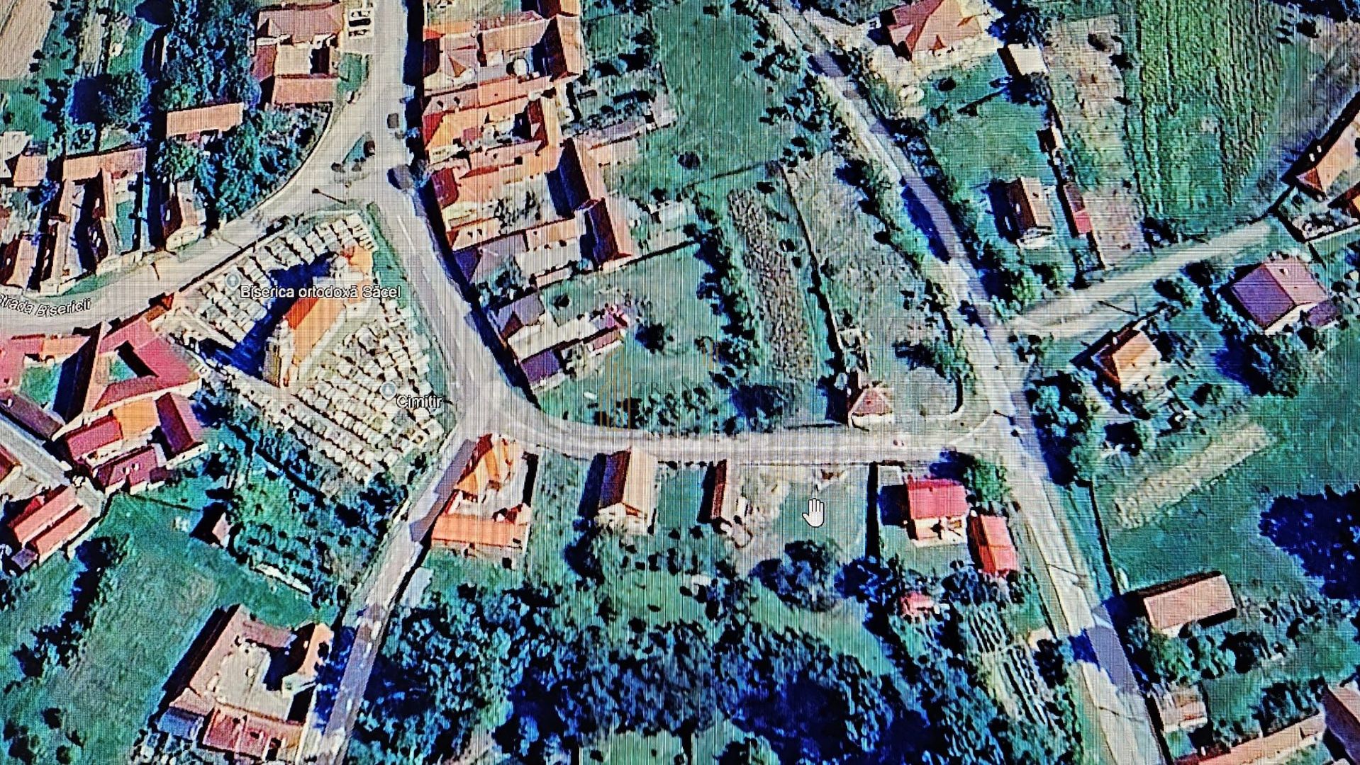 🏡 Teren de vânzare cu deschidere generoasă și acces la râu în Săcel - Poză 4