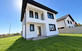 Vila individuala / 4 Camere / 2 Bai / 320 mp teren / Zona linistita - Poză 1