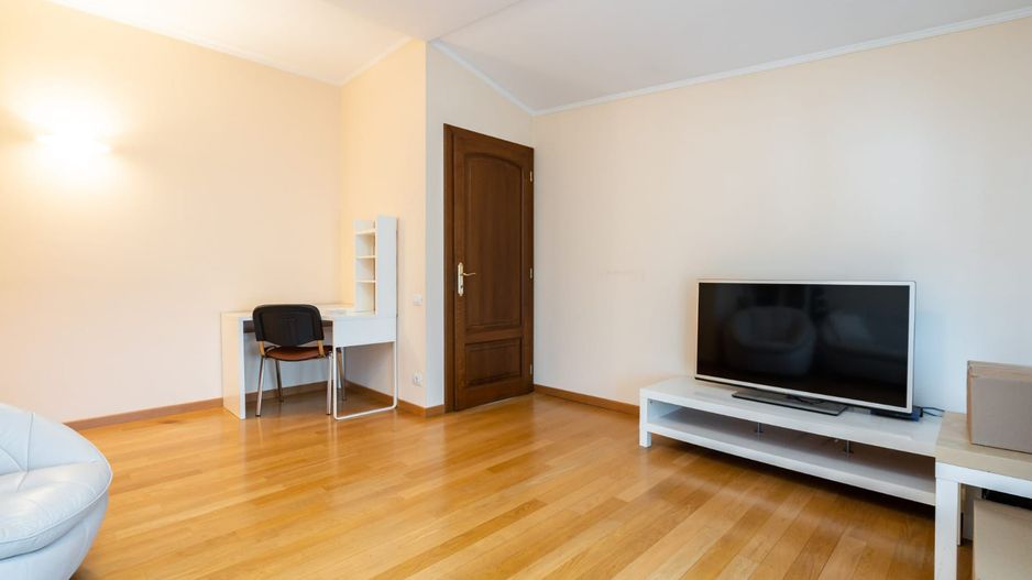 Vilă premium 11 camere | Dămăroaia | saună | fitness | teren 1.000mp - Poză 13