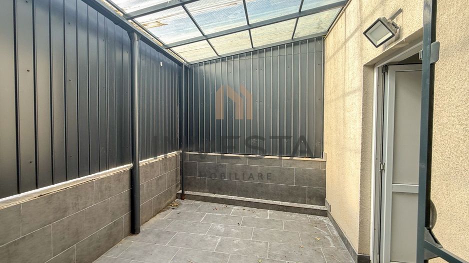 Casa insiruita cu finisaje moderne in cartierul Europa! - Poză 17