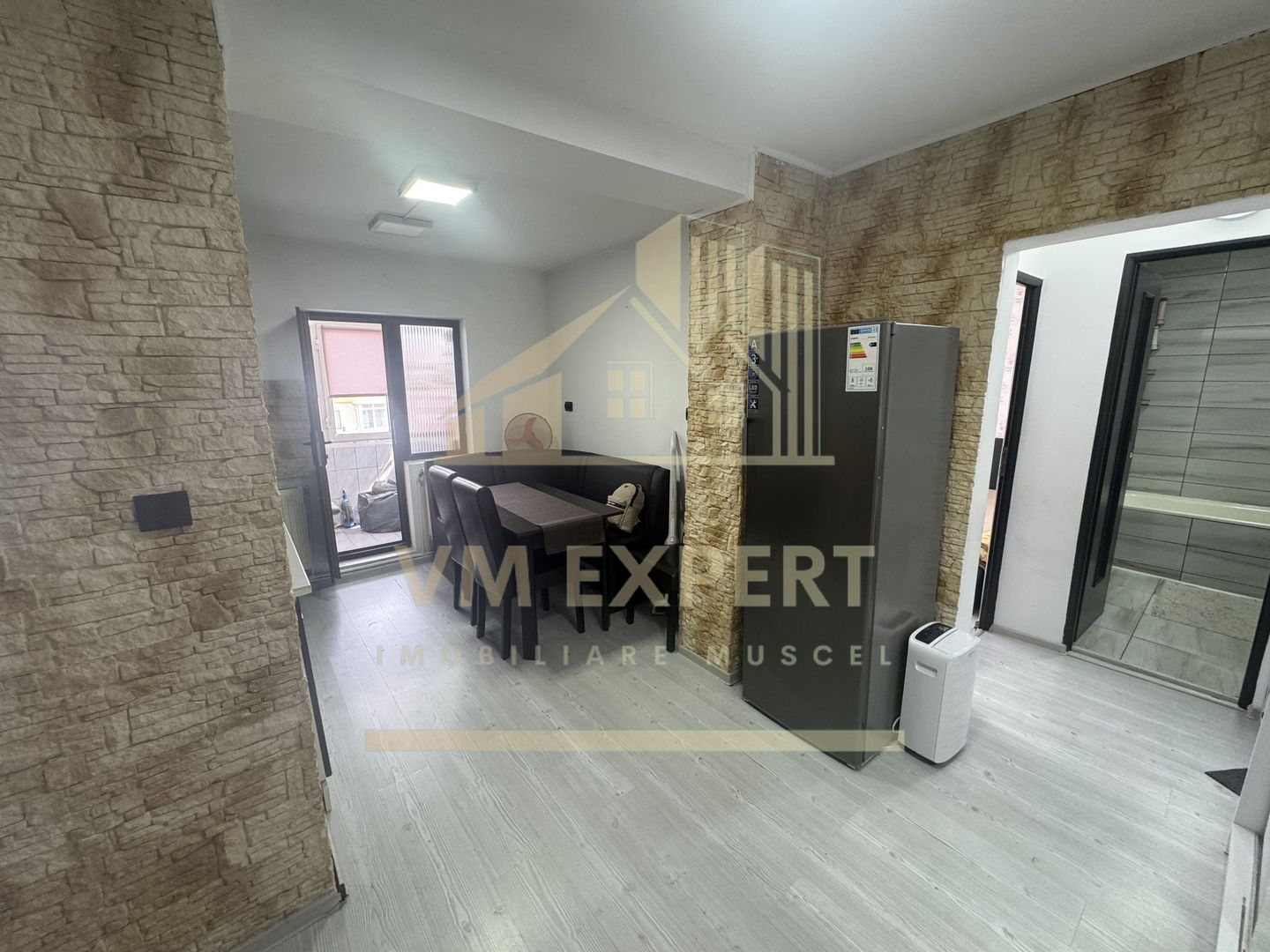 APARTAMENT 2 CAMERE ETAJ 4 CAMPULUNG GRUI - Poză 11