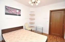 Apartament 3 camere Piata Victoriei, mobilat modern, balcon, vedere stradală - Poză 3
