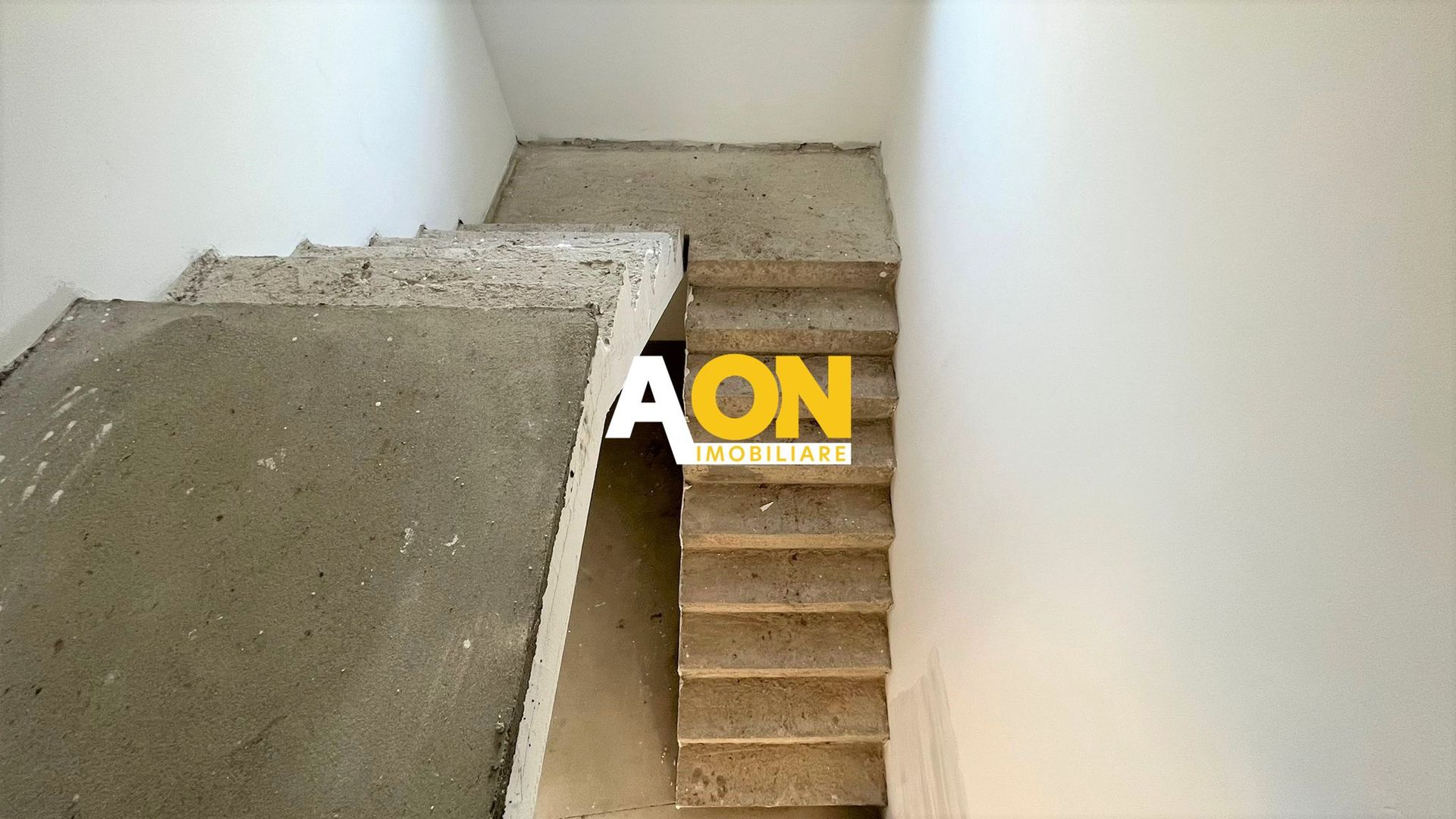 Casa de vanzare, S+P+M, 6 Camere, 2 Bai - Poză 10