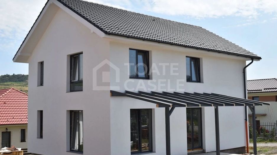 Casă individuală, 5 camere – 4 dormitoare, 3 băi, teren 700 mp - Poză 2