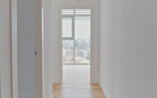 Luxury 2-Bedroom Apartment | Large Terrace | Parking | Prime Location ⭐ - Poză 3