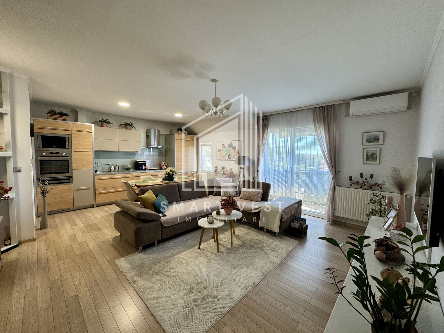 Apartament 3 camere +mansarda amenajată  | Etaj 2 | Zona Semicentrală - Poză 1
