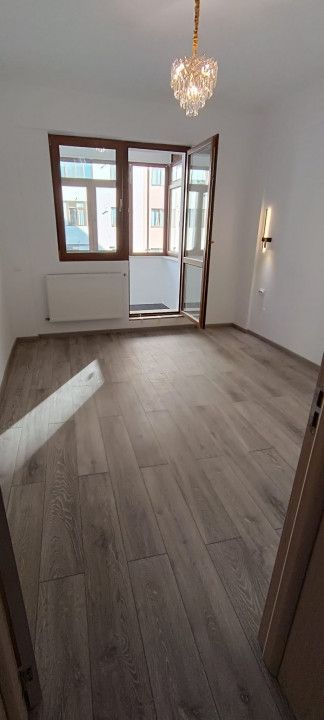 Apartament 3 camere in Prelungirea Ghencea. Renovat de la 0 ! - Poză 4