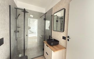 Ap pe 2 niveluri. Decomandat. 2 locuri de parcare. - Poză 7