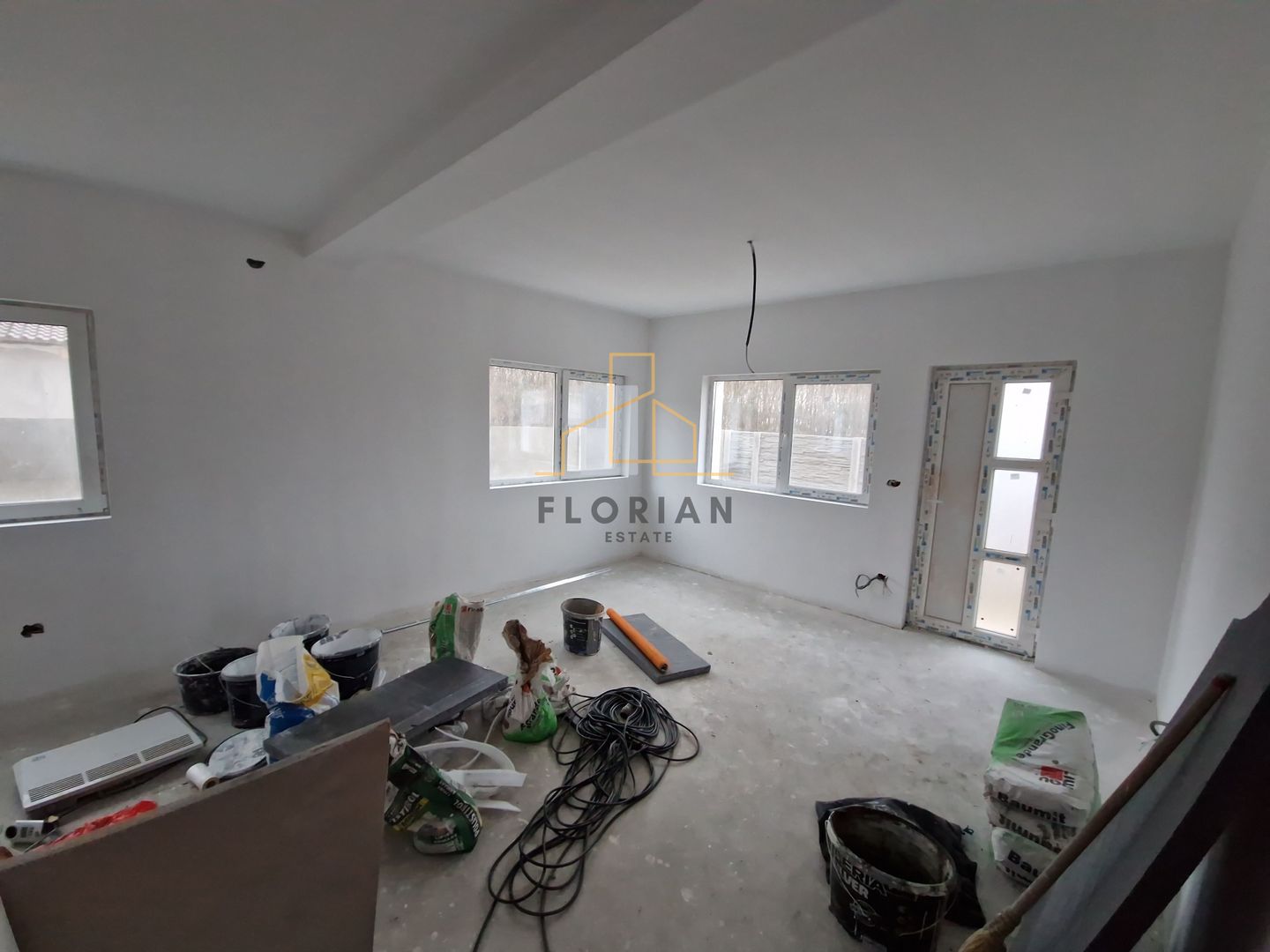 Duplex cu 3 domitoare si bucatarie inchisa, Mosnita Noua - Poză 3