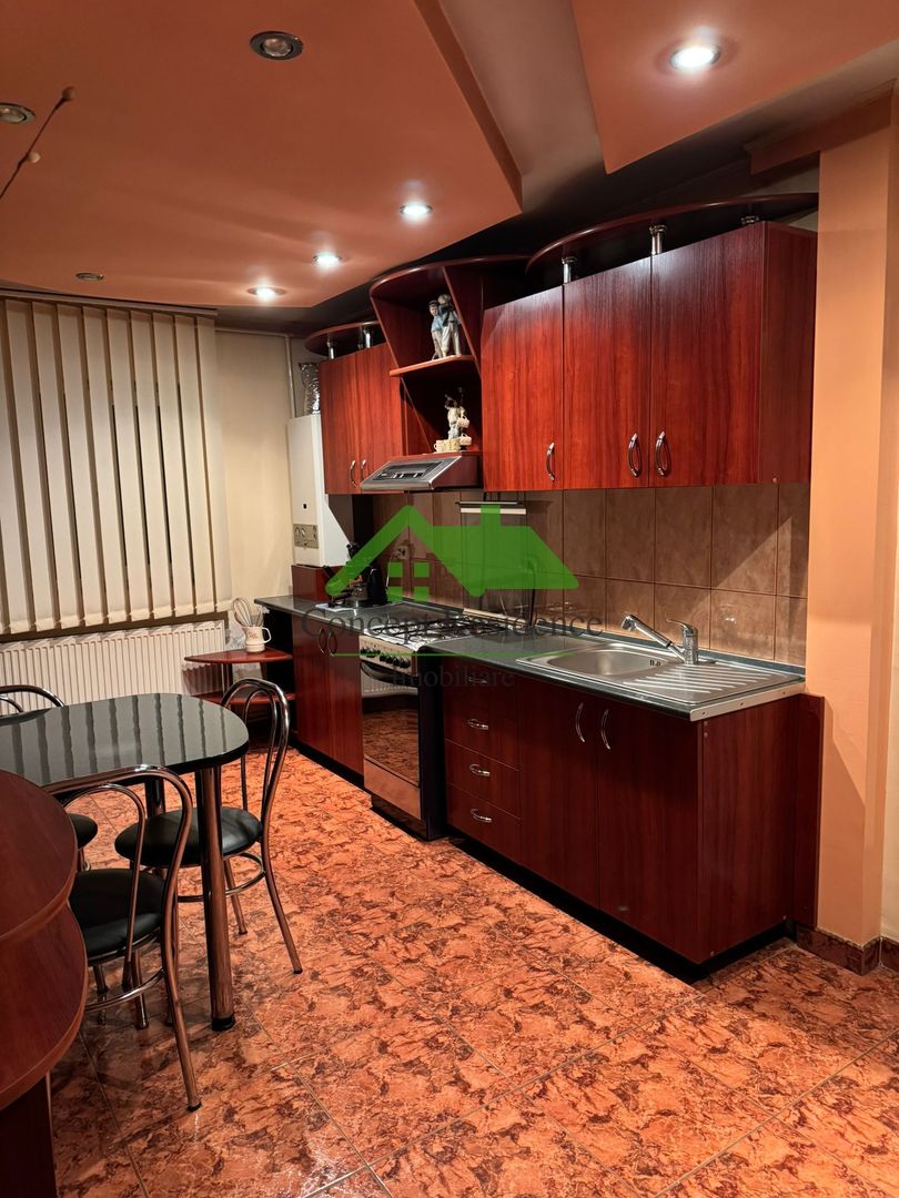 Apartament 3 camere Bd. Republicii + garaj inclus, 98.000 € - Poză 1