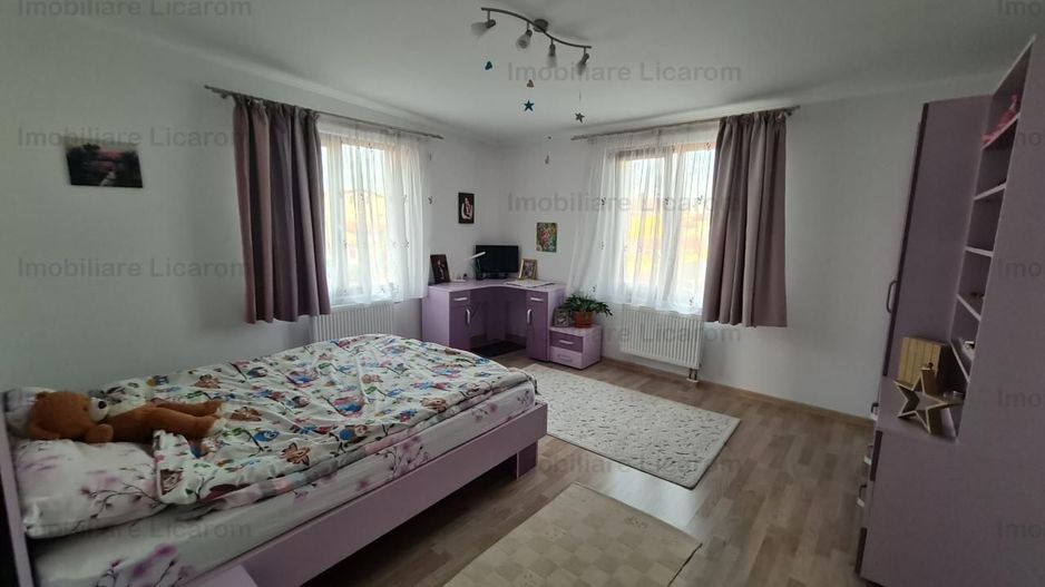 Duplex Sanpetru P+E,5 camere,teren 375 mp,260000 euro - Poză 2