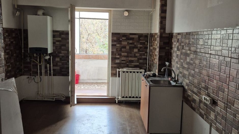 Apartament 2 camere decomandat, central - Poză 5