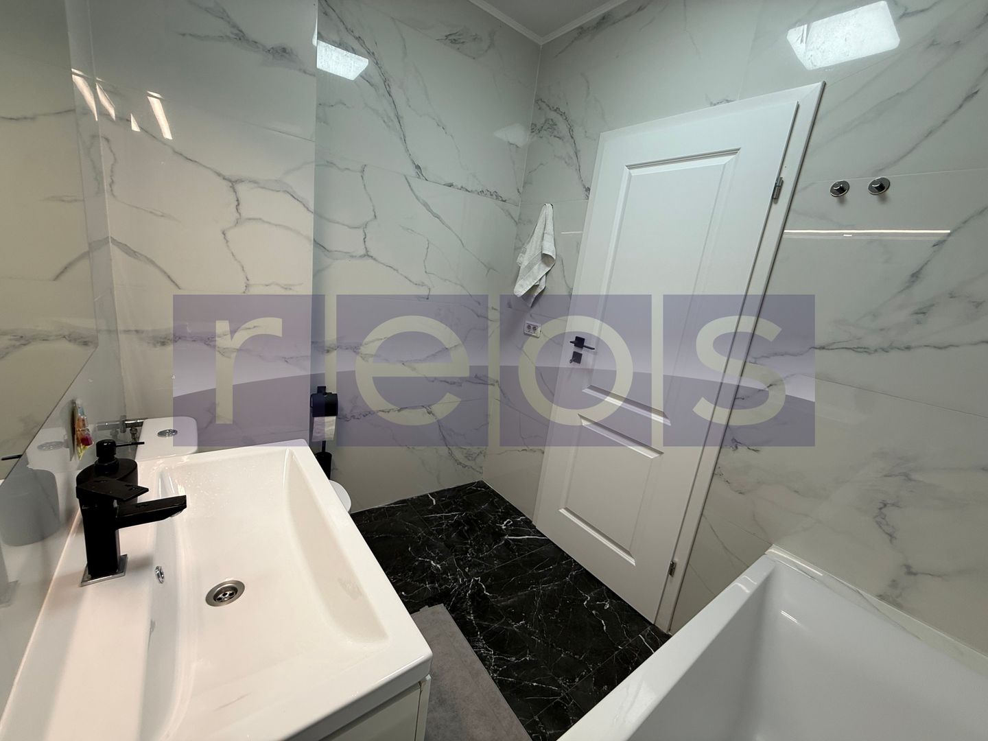 VANZARE 2 CAMERE | TERASA 33 MP | PARCARE INCLUSA | PIPERA – ROND OMV | - Poză 10