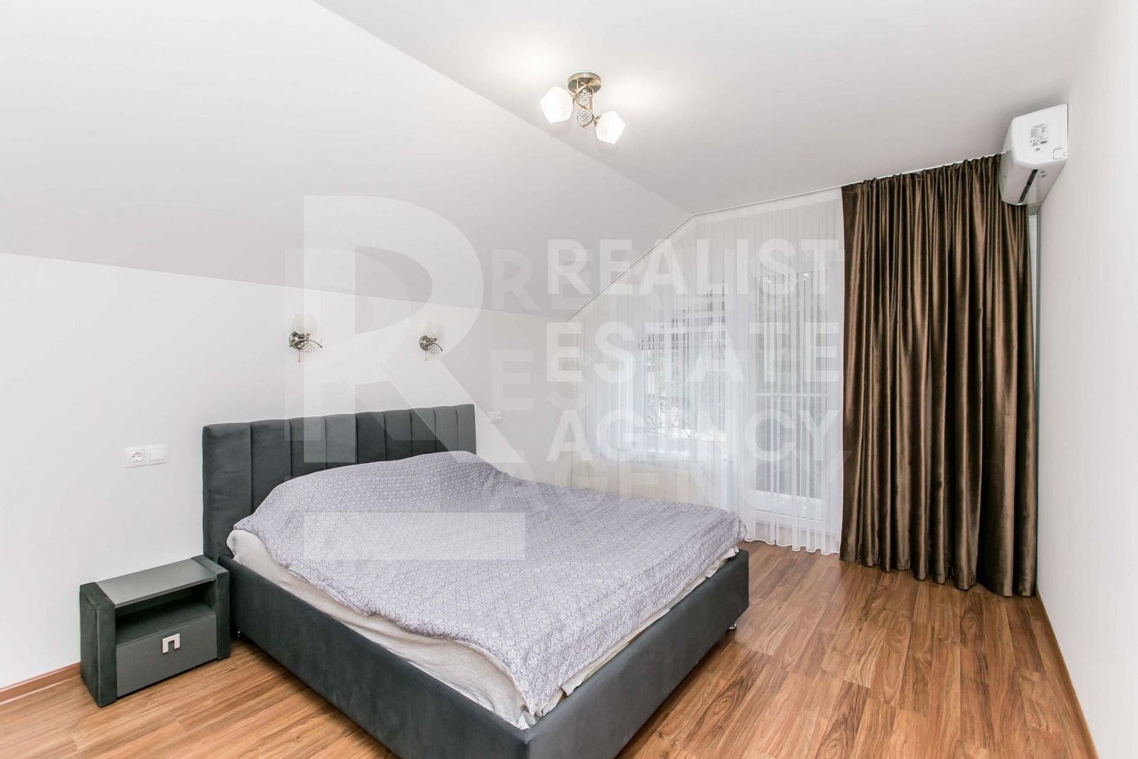 Chirie, casă, 3 nivele, 5 camere, str. Timiș, Centru - Poză 20