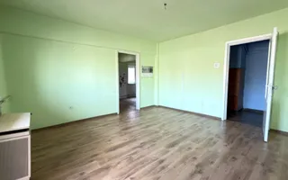 Apartament 4 camere Etaj IV, MV1, Zona Ludy - Str. Regele Ferdinand I - Carei - Poză 15
