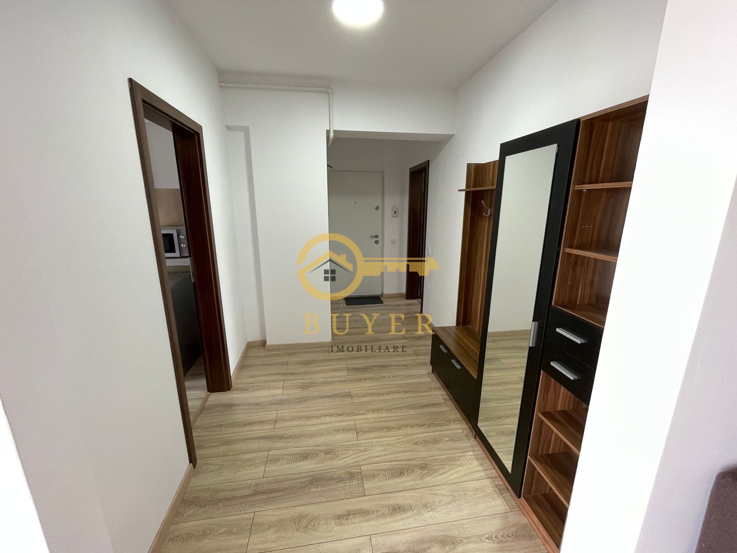 Apartament cu o camera mobilat si utilat- Balcon mare, lift - Poză 3