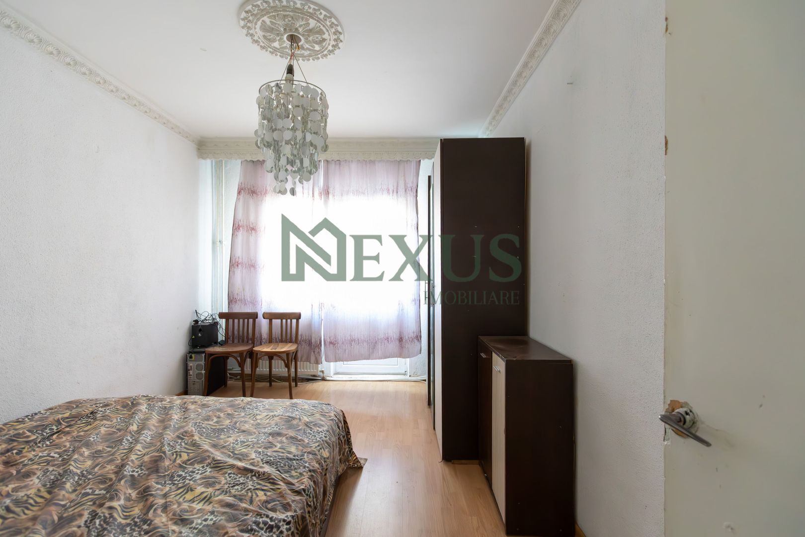 Apartament cu 4 camere, 90 mp, etaj 1 – Zona Nord, Bacău - Poză 6