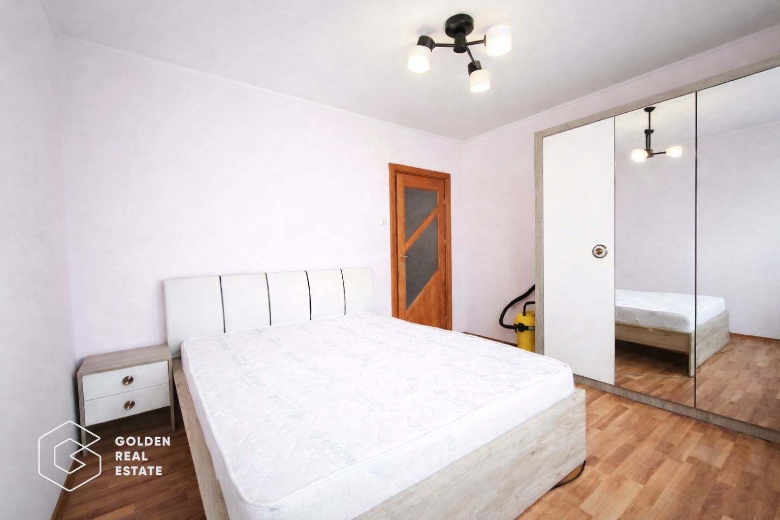 Apartament langa Catedrala, etaj 1, mobilat si utilat, Podgoria - Poză 1