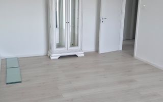 Apartament 3 camere și loc de parcare - Poză 4