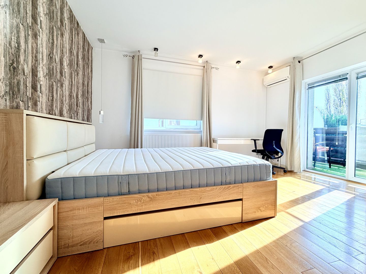 Apartament elegant -curte proprie - garaj - Poză 13