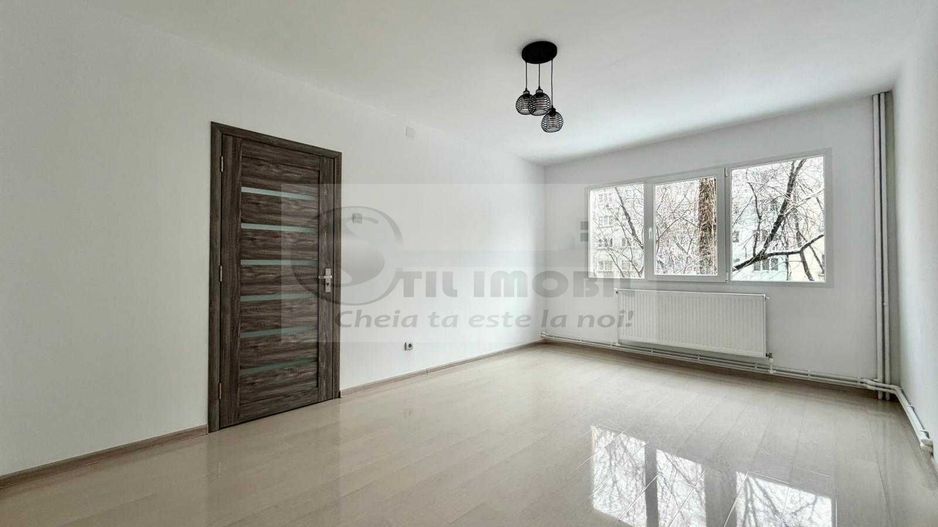 Apartament renovat 60 mp, Zona Podu Ros 128.000 Euro - Poză 4